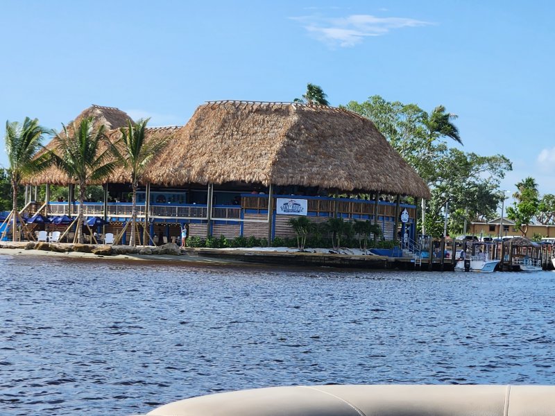 sun-island-cape-coral-charter-boats-and-services-traditional-cabin-house